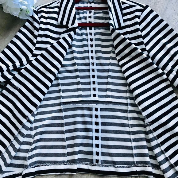 Suzy Shier Medium Strips Jacket Coat Blazer - Picture 5 of 7